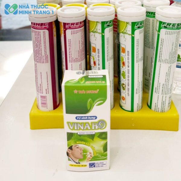 Sản phẩm Xịt vệ sinh họng VINAHO được phân phối chính hãng tại Nhà Thuốc Minh Trang 1