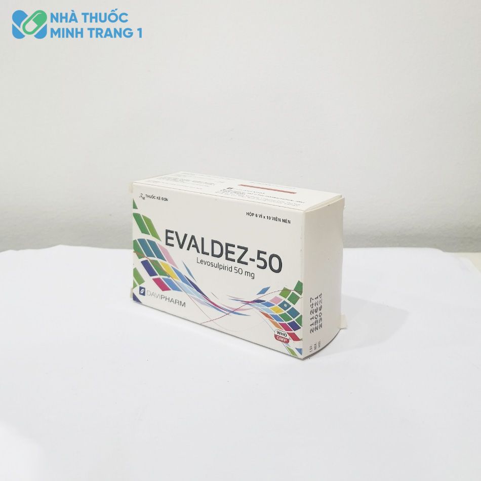 Góc nghiêng của hộp thuốc Evaldez-50