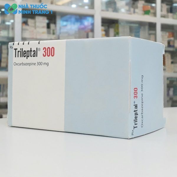 Mặt bên hộp thuốc Trileptal 300mg